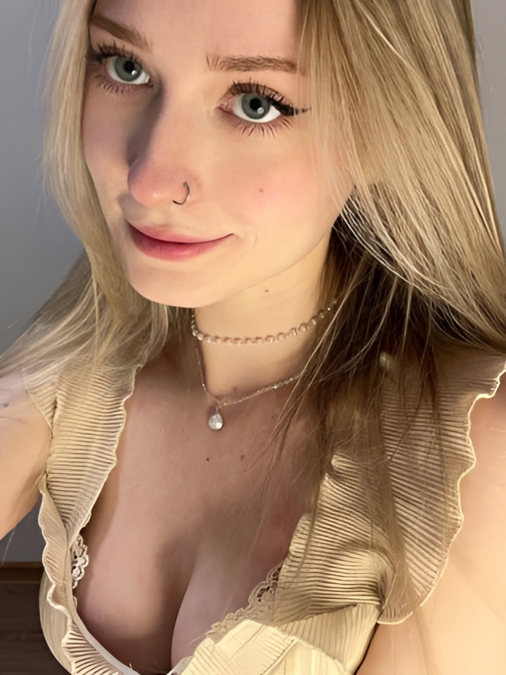 Галина привлекальеная девушка из Сорокино цена от 4000 руб