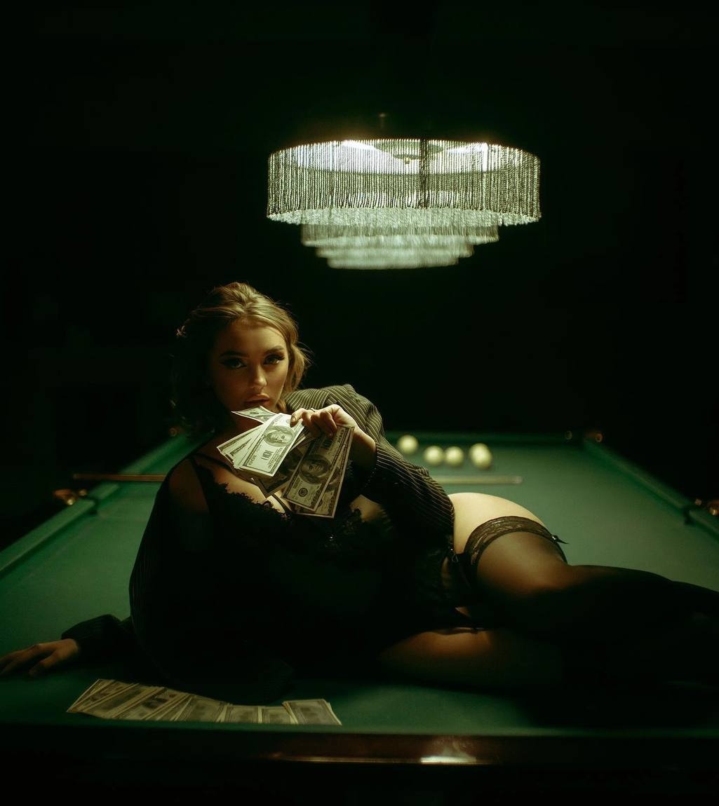 Мария привлекальеная девушка из Сорокино цена от 7000 руб