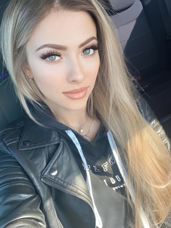 Елена привлекательная девушка из Сорокино цена от 4000 руб